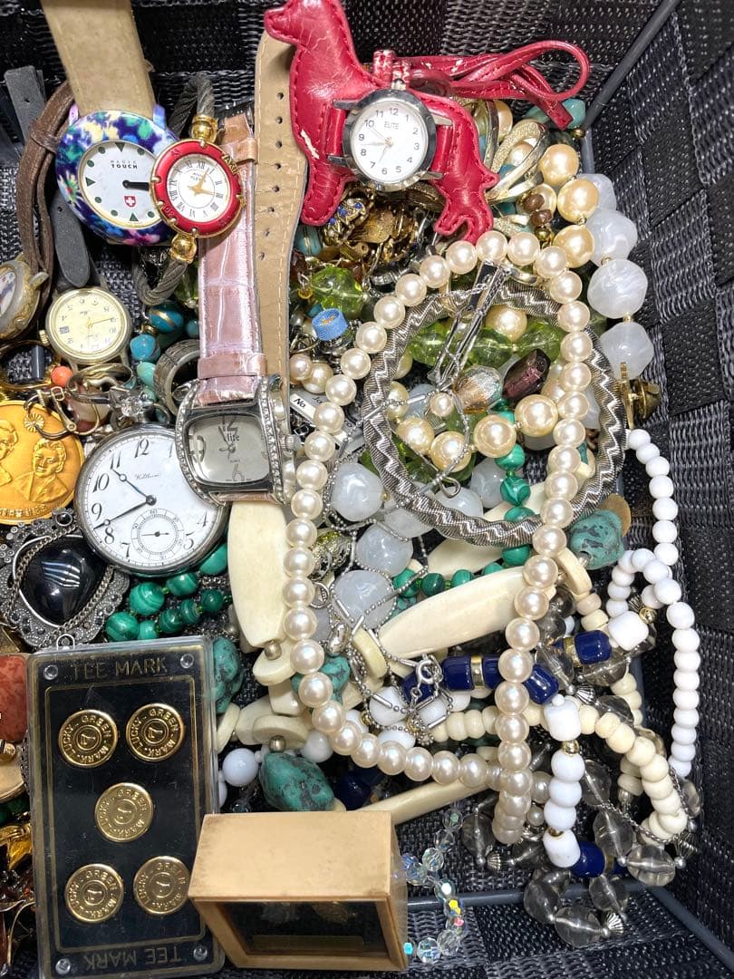 遺品整理品　アクセサリー　時計　2.1キロ超　④