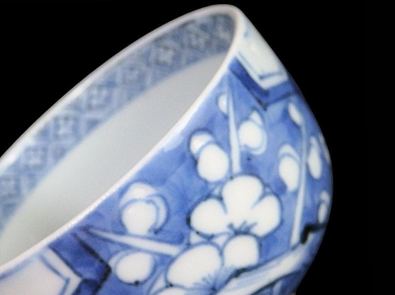 古伊万里　染付 亀甲紋に梅の図　りん茶碗　A598AS-fbvc