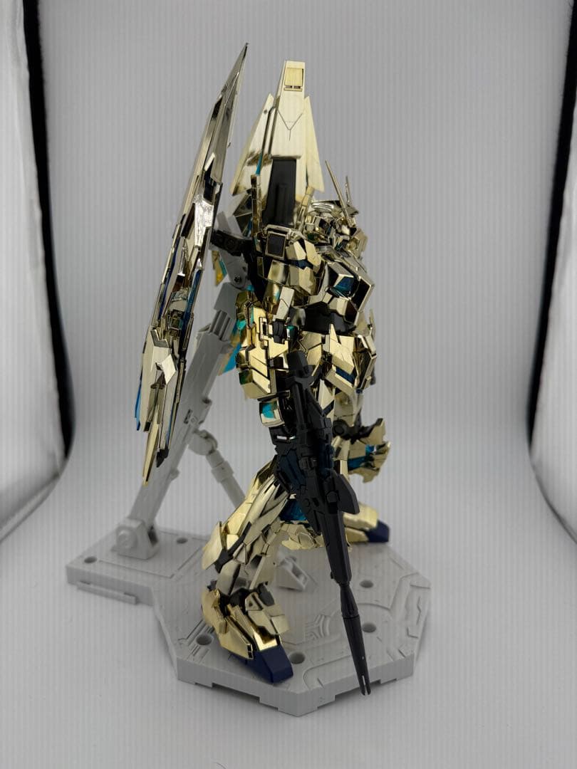 MGユニコーンガンダム3号機フェネクス ガンプラ