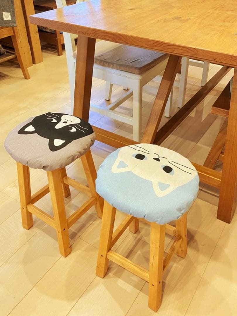 ダイニングスツール　ダイニングチェア　椅子　北欧風　ハンドメイド　2脚　猫柄②