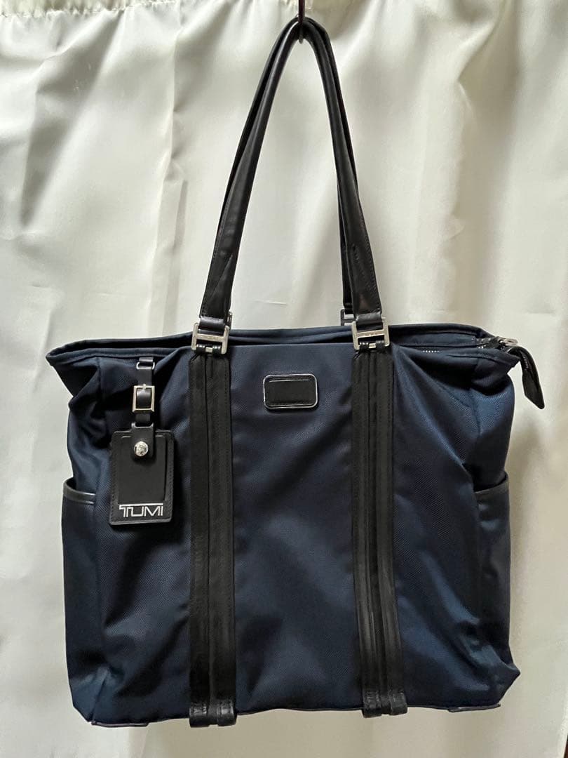 TUMI ネイビー ビジネスバッグ 大容量