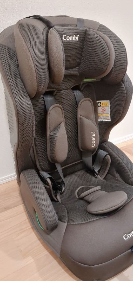 【美品、未使用】コンビ　ジュニアシート　ジョイトリップ アドバンス plus
