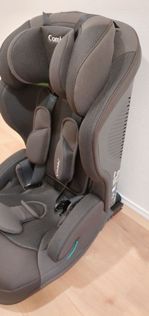 【美品、未使用】コンビ　ジュニアシート　ジョイトリップ アドバンス plus