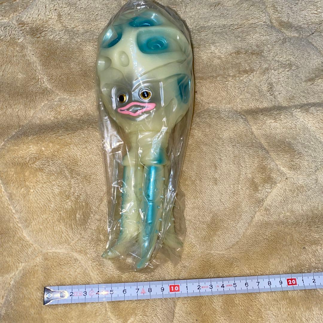 M1号 ウルトラセブン チブル星人 蓄光 約20cm