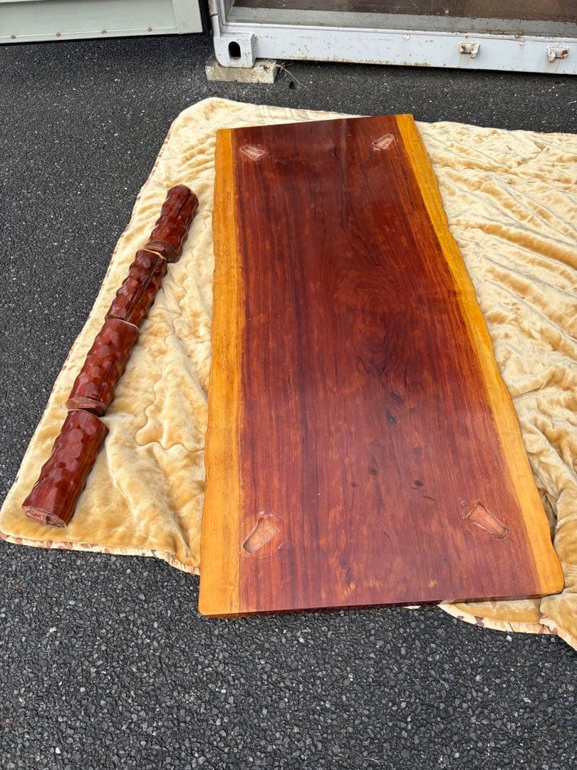 定価70万　1枚板テーブル　送料無料