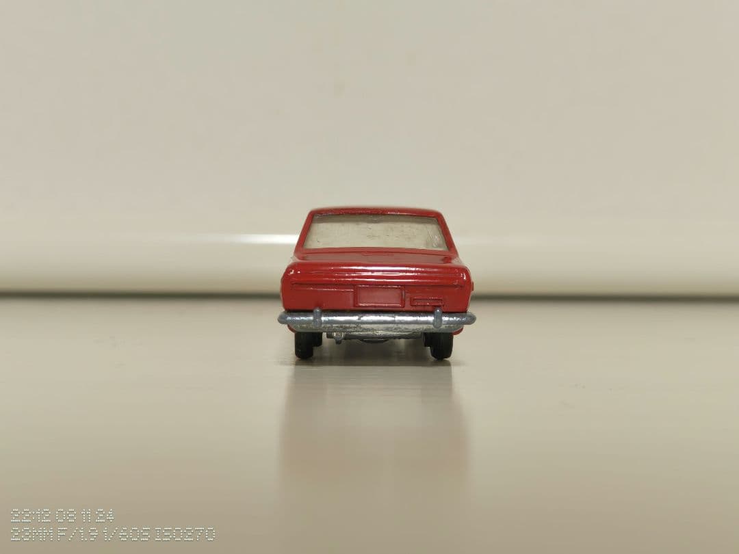 TOMICA　トミカ　ブルーバードSSS　クーペ　1Aホイール