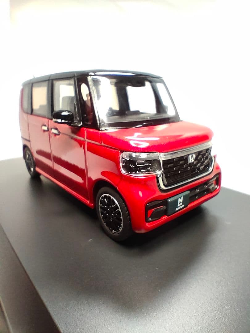 ⭕️新品貴重❗新型N-BOXCustomカラーサンプルミニカー1/43 (^^)
