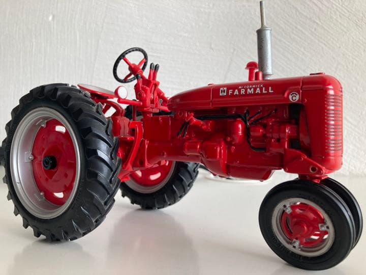 ミニカー　アメリカントラクター　McCORMICK FARMALL