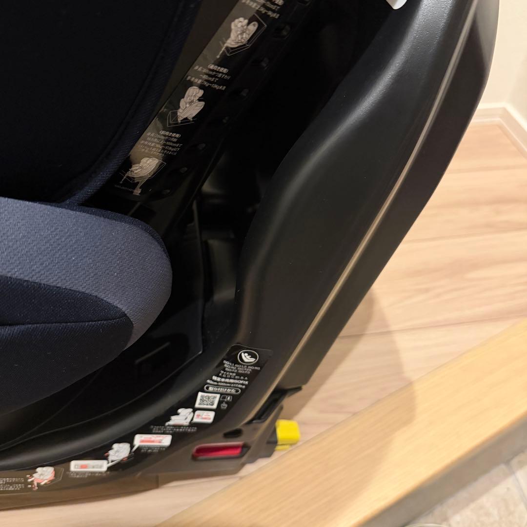 Aprica フラディア プラス ライト チャイルドシート(ライトネイビー)