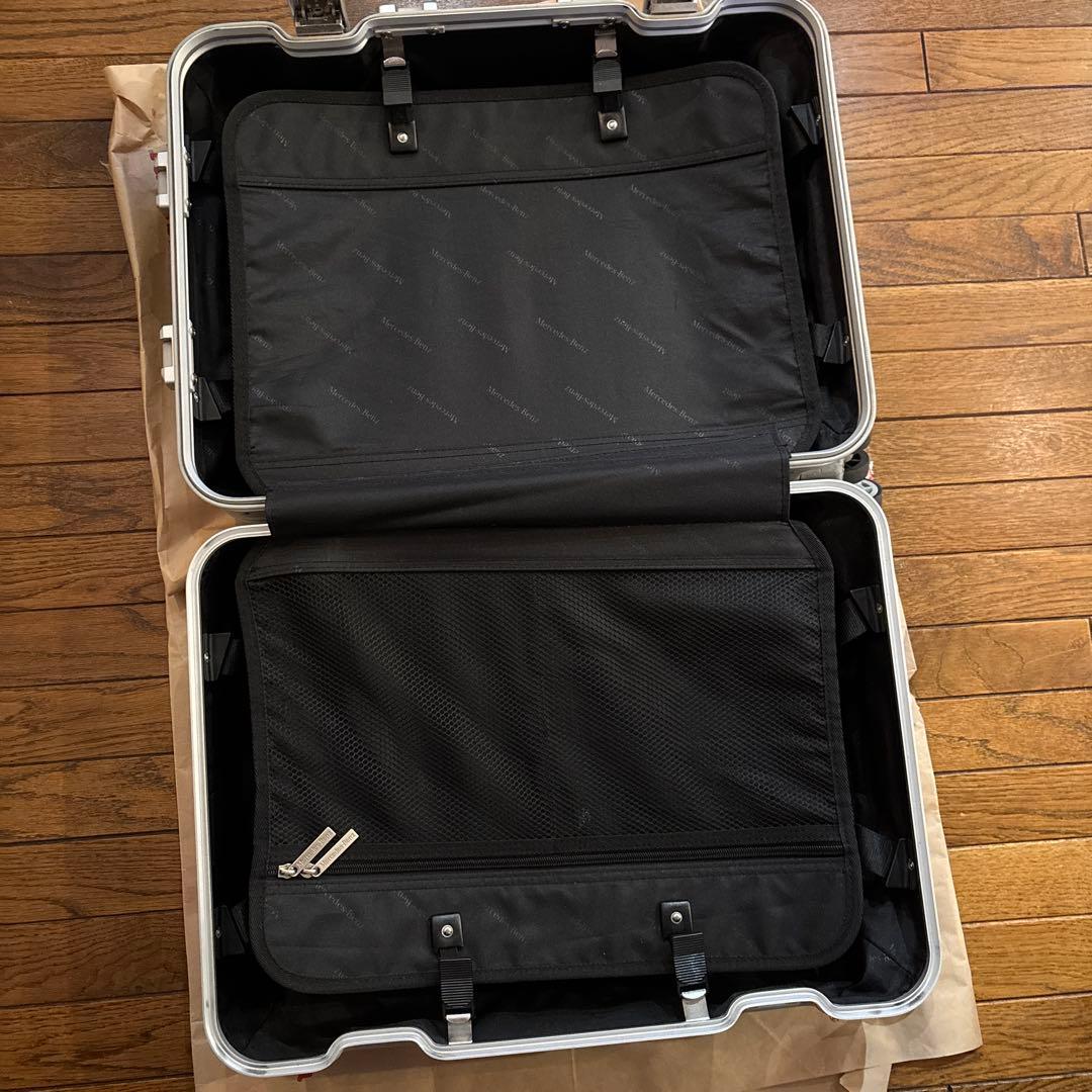 Mercedes Benzキャリーケース シルバー 中型