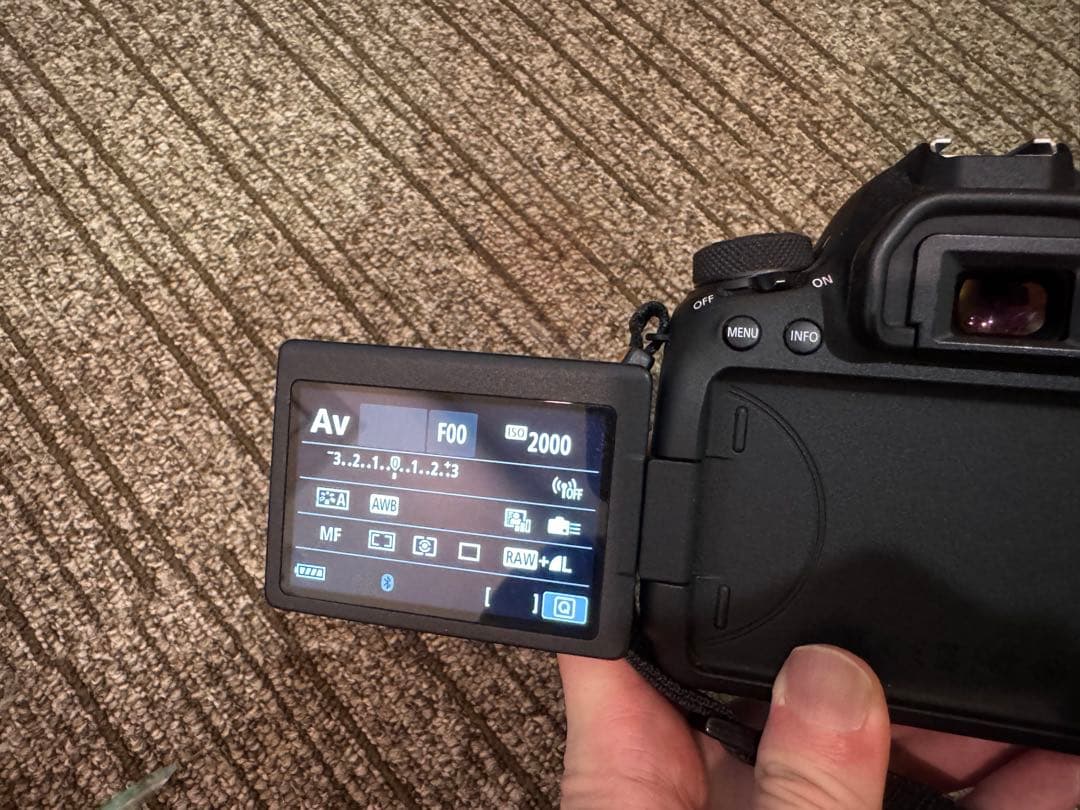 Canon EOS 6D Mark II ボディのみ デジタル一眼レフカメラ