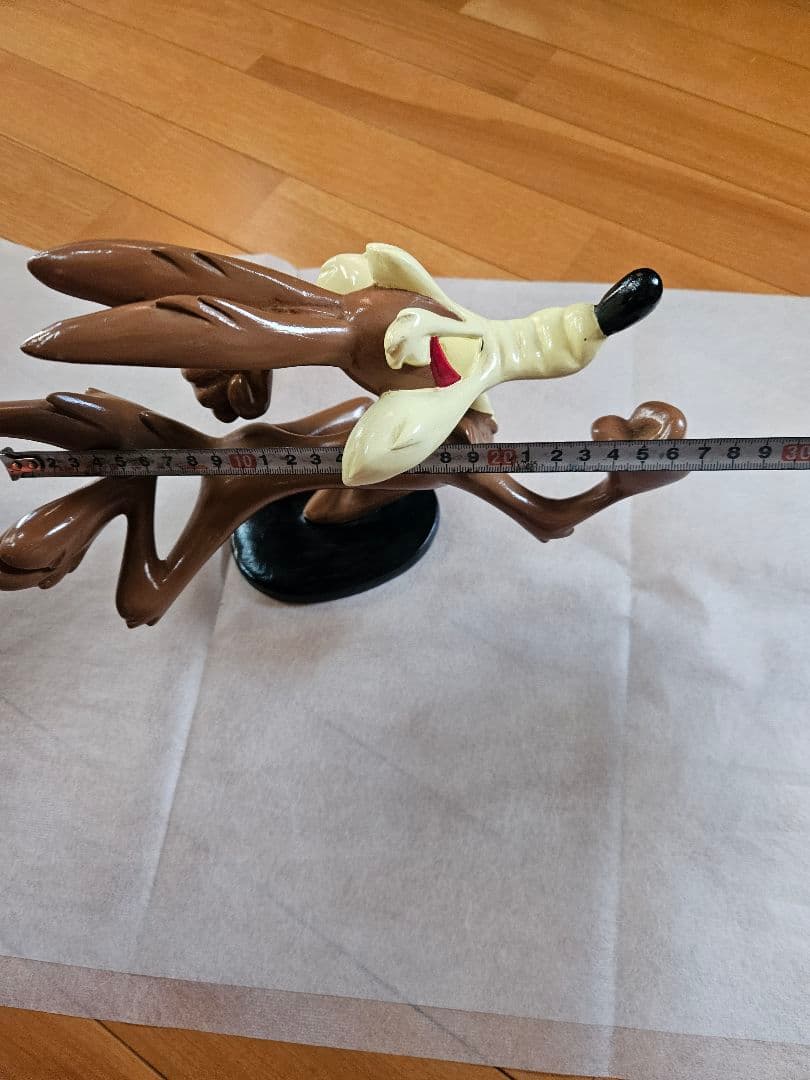 ワイリー・コヨーテ フィギュア 約20cm