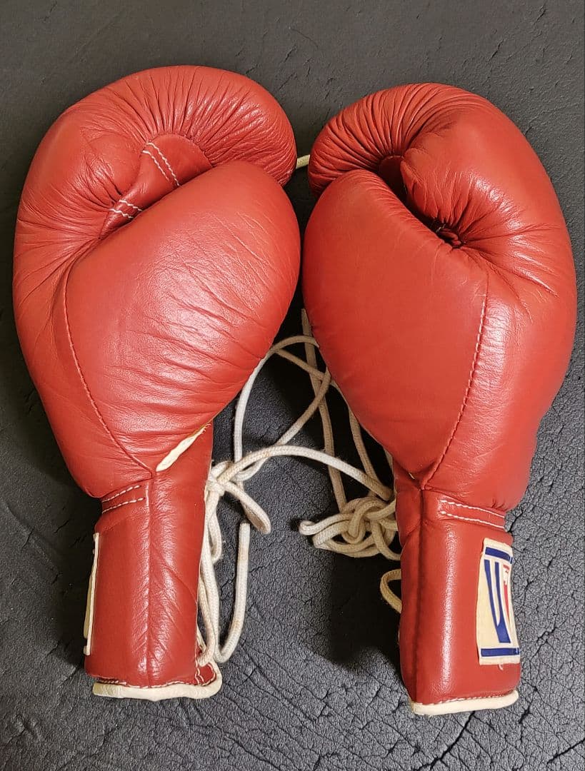 Winning レースアップボクシンググローブ レッドカラー8oz