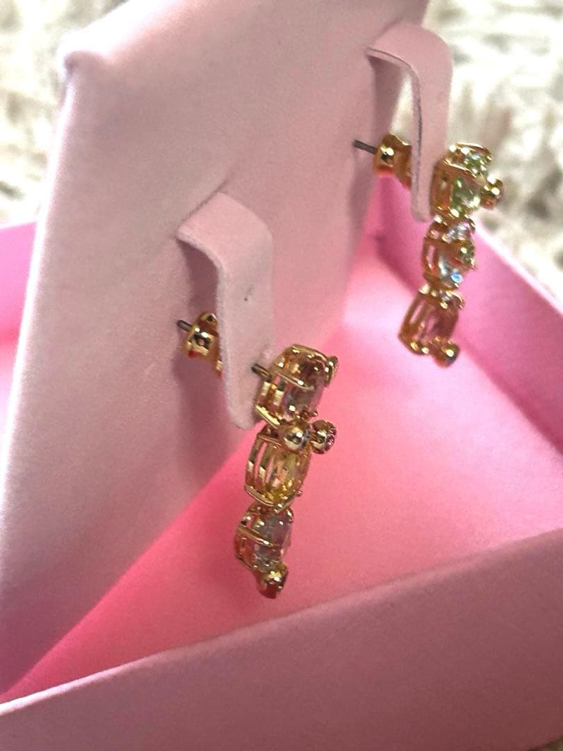 スワロフスキー Gema ドロップピアスマルチカラー ミックスカット アシメ