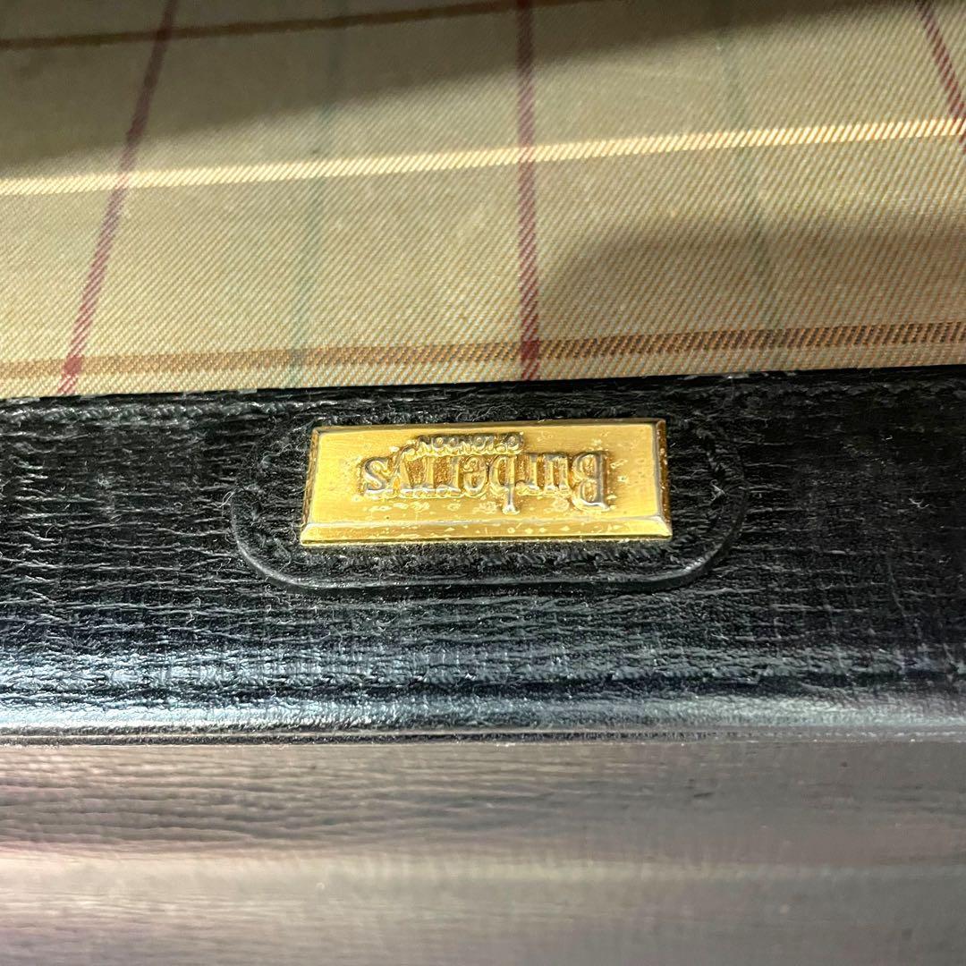 BURBERRY バーバリー　ビジネスバッグ 黒 オールレザー フラップ 金具