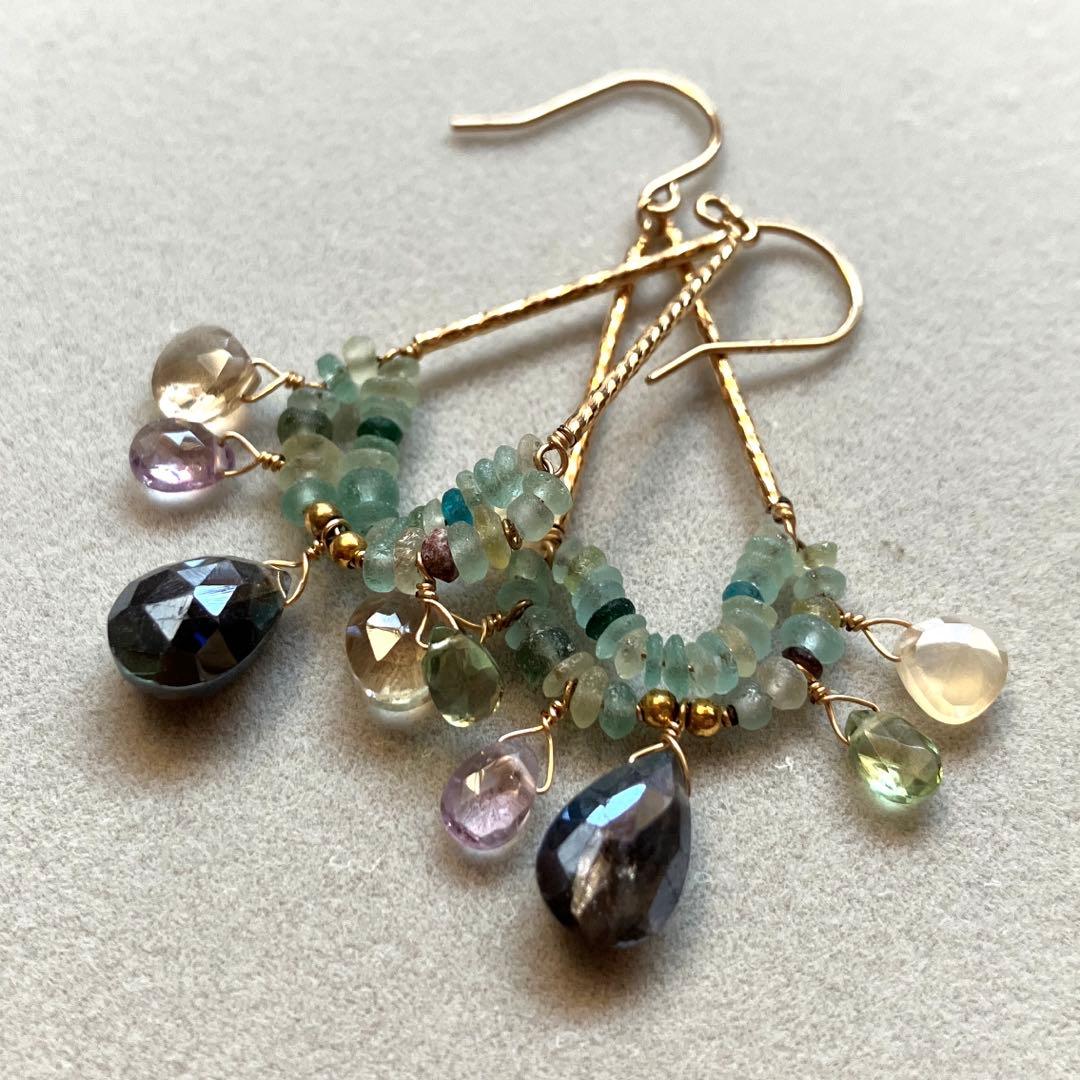 agete ローマンガラス ピアス