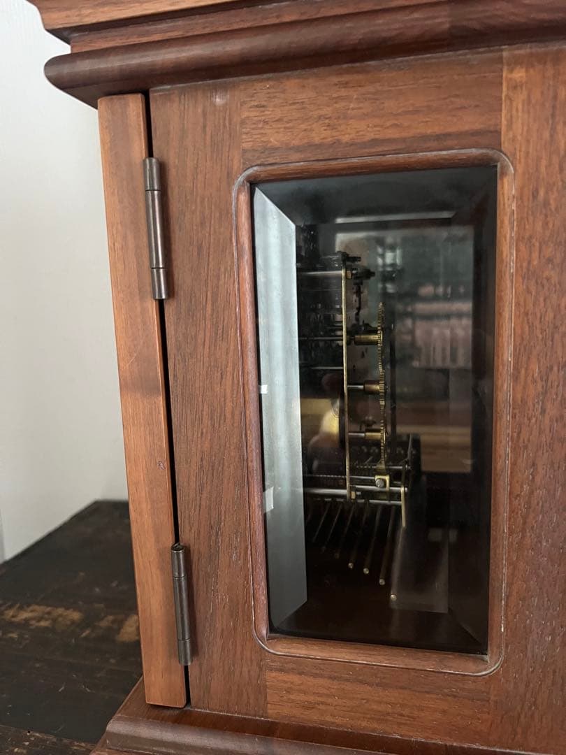 Amana 装飾的な木製置時計