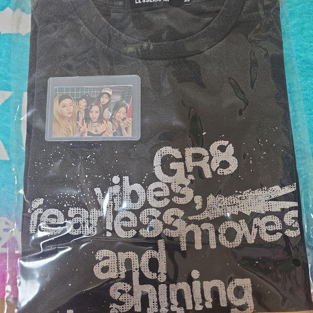 完売品 LE SSERAFIM GR8 コラボ Tシャツ サイズXL
