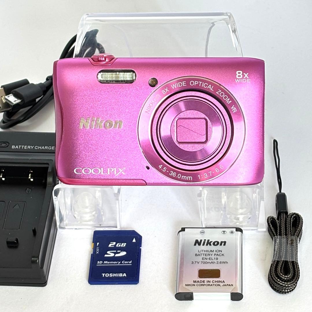 【美品】Nikon COOLPIX S3700 ニコン デジカメ　SDカード付