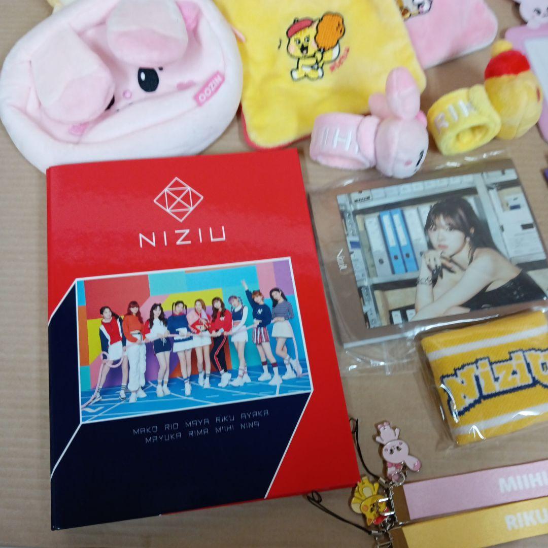 R★NiziU ぬいぐるみ・マスコット・ポーチなど大量セット