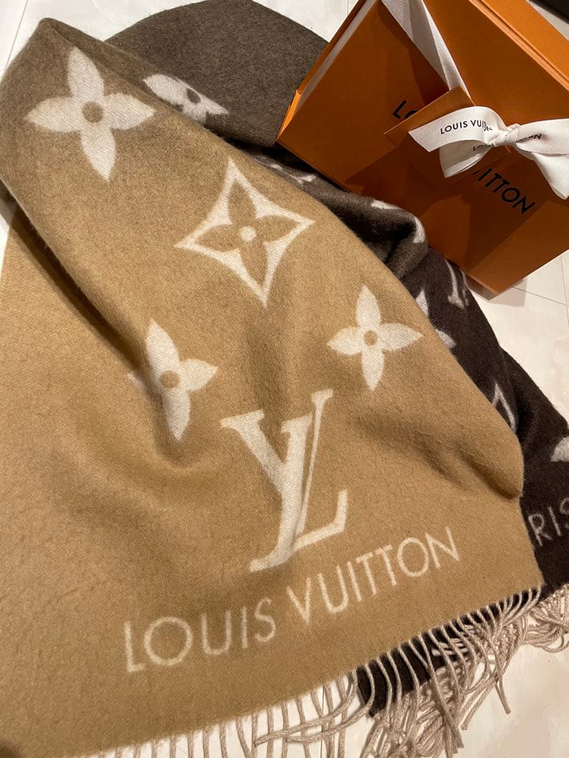 LOUIS VUITTON モノグラムマフラー