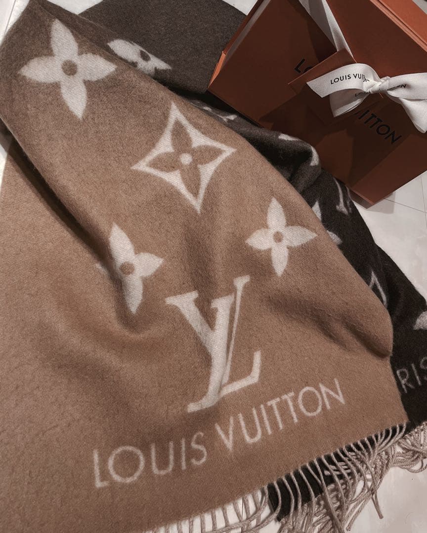 LOUIS VUITTON モノグラムマフラー