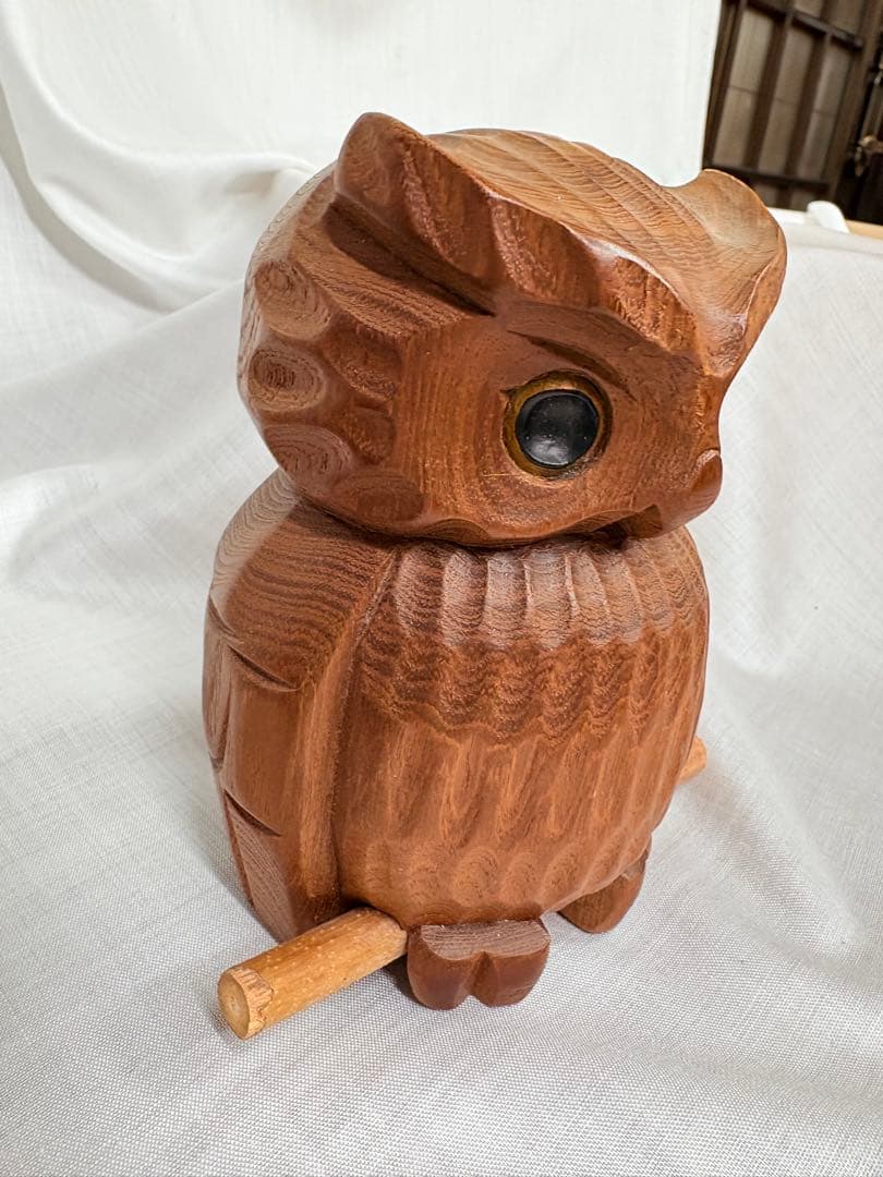 置物　木彫り　フクロウ　梟　魔除け　縁起物 オブジェ
