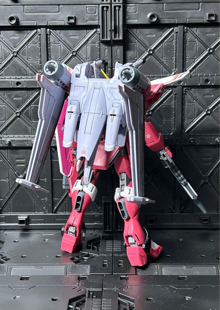 インフィニットジャスティスガンダム弍式　塗装完成品　部分塗装　HG