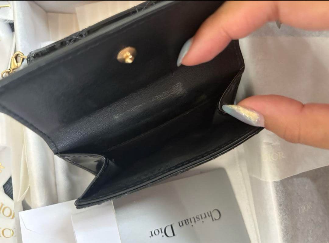 Lady Dior ロータスウォレットカナージュ パテントカーフスキン財布