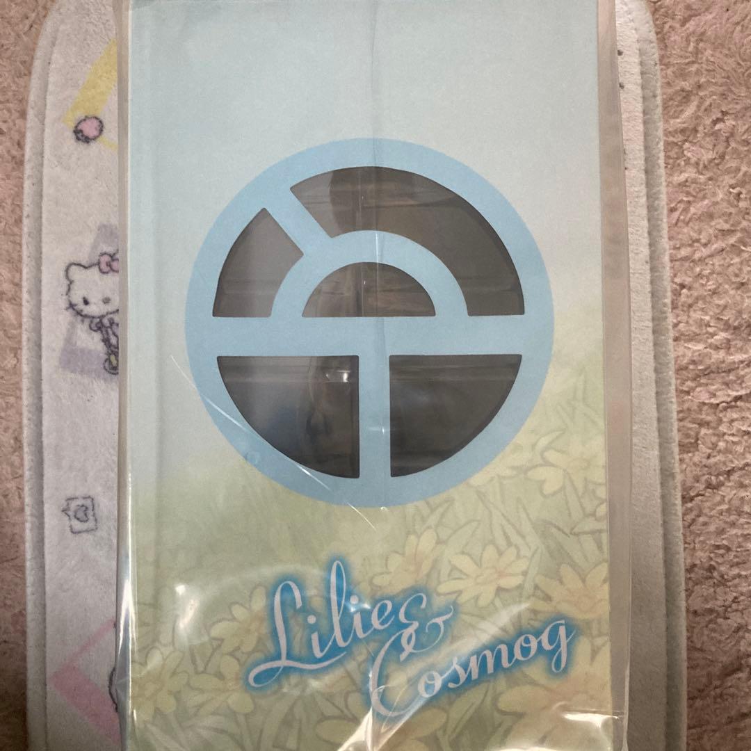 新品未開封リーリエ&コスモッグ フィギュア