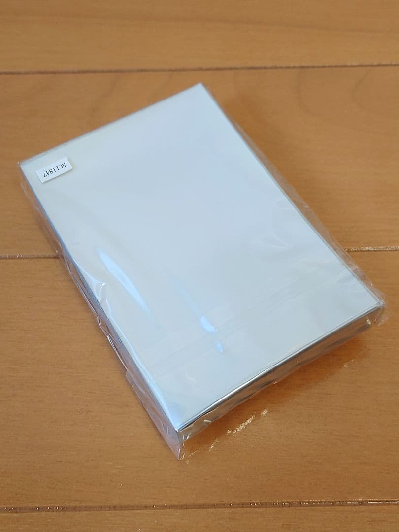 遊戯王　閃光の波動　公式　白スリーブ　プロテクター　新品　未開封