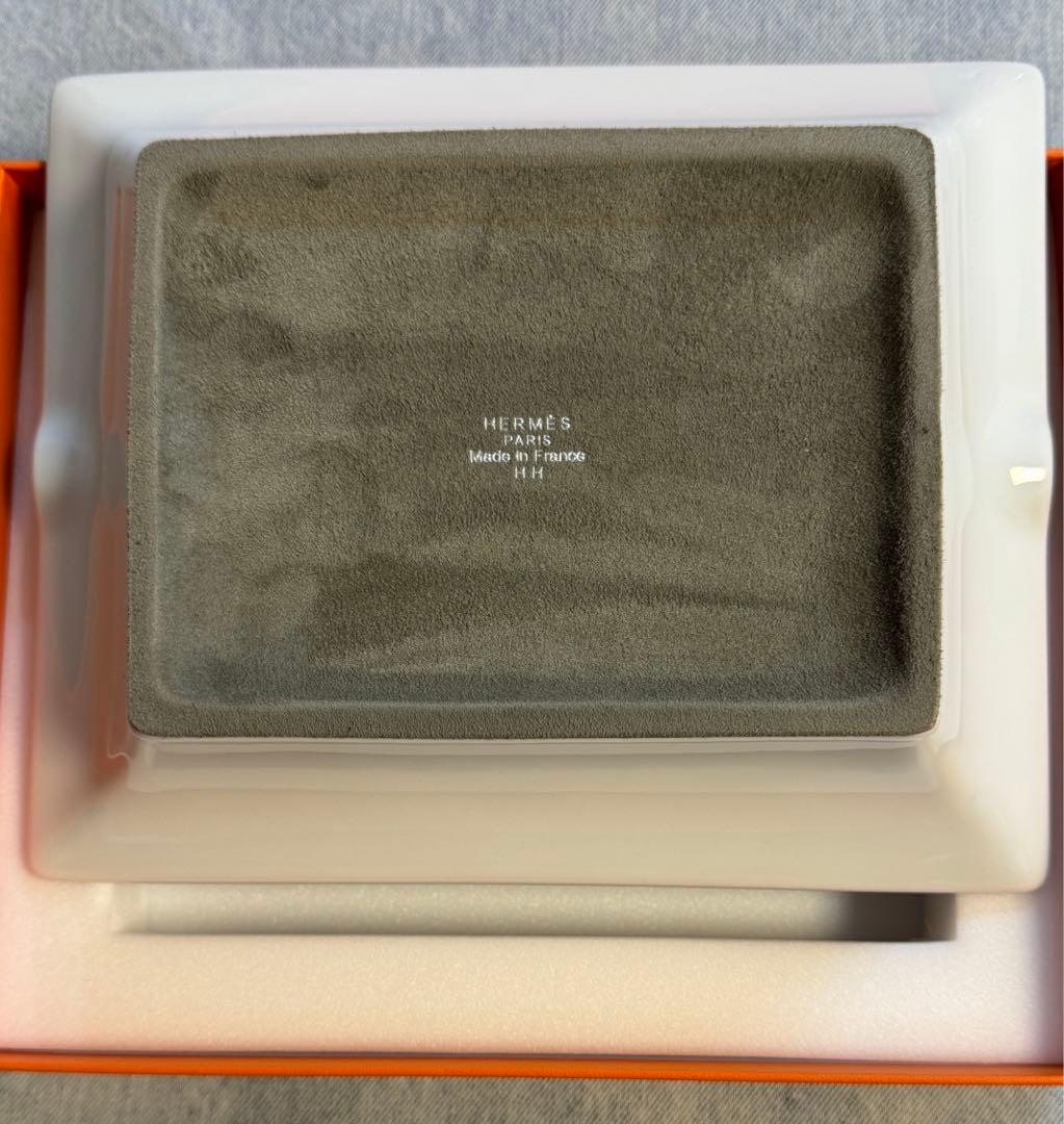 【新品未使用】エルメス　小物入れ　シルバーカラー