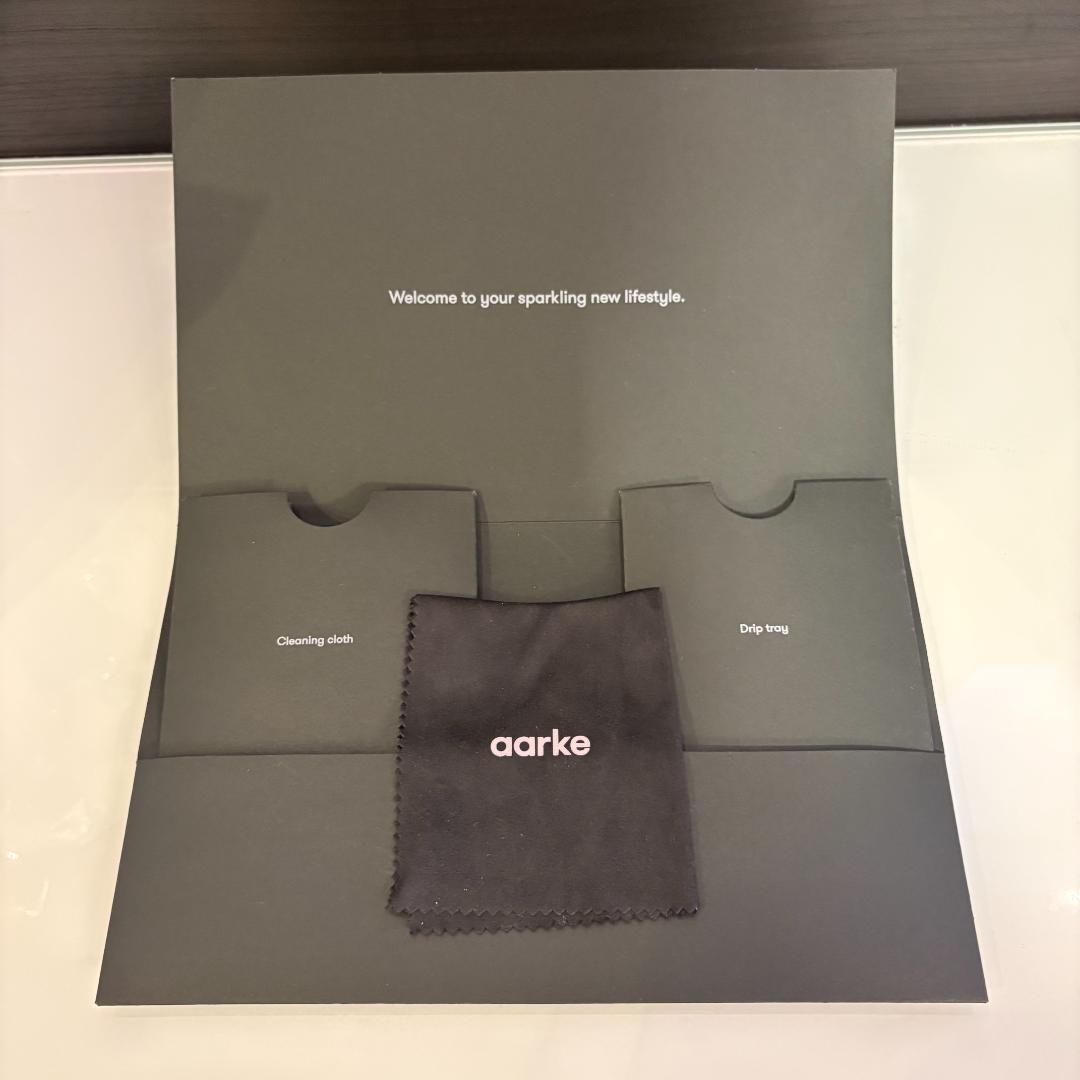 【aarke　美品】　新品ガス・新品ボトル付き　(アールケ 炭酸水メーカー )