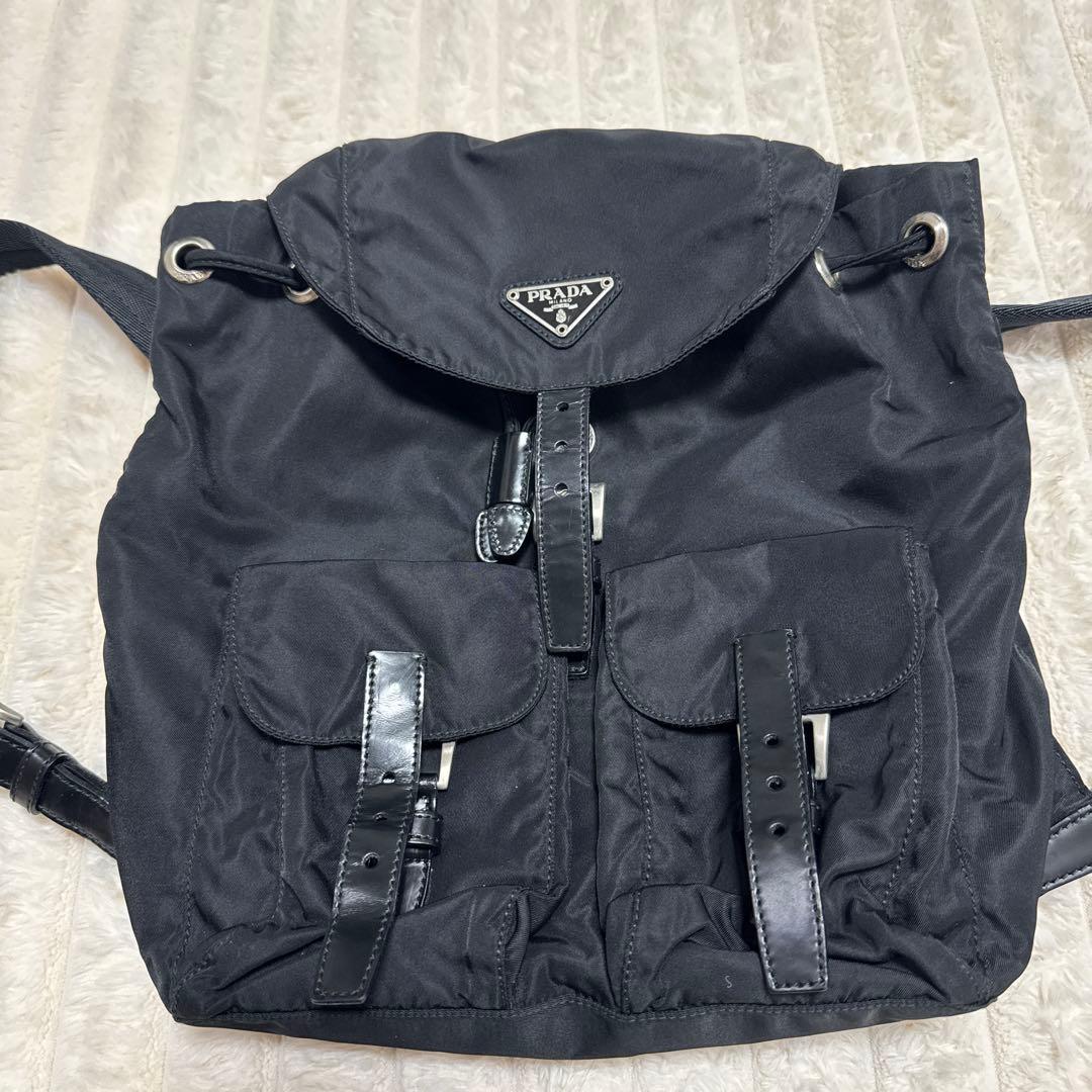 PRADAのブラック Re-Nylon バックパック