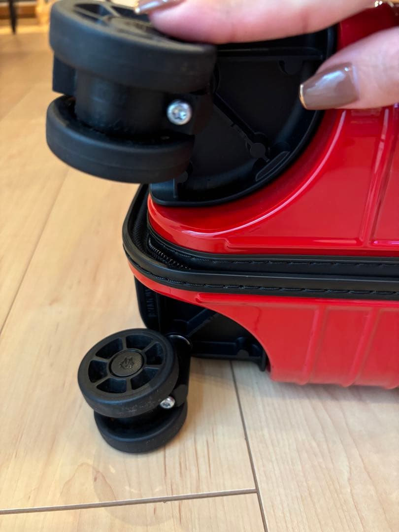 RIMOWA 赤 ハードキャリーケース 31ℓ機内持ち込みサイズ