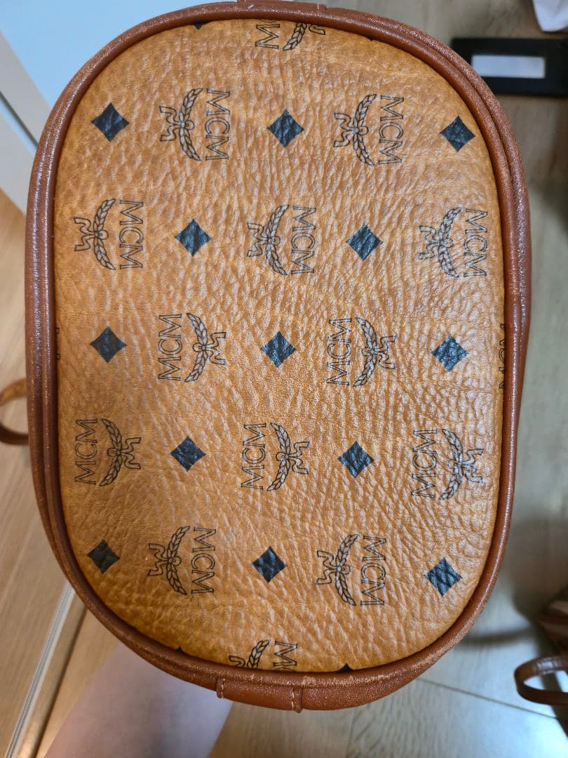 MCM ブラウンレザー ショルダーバッグ Y6760