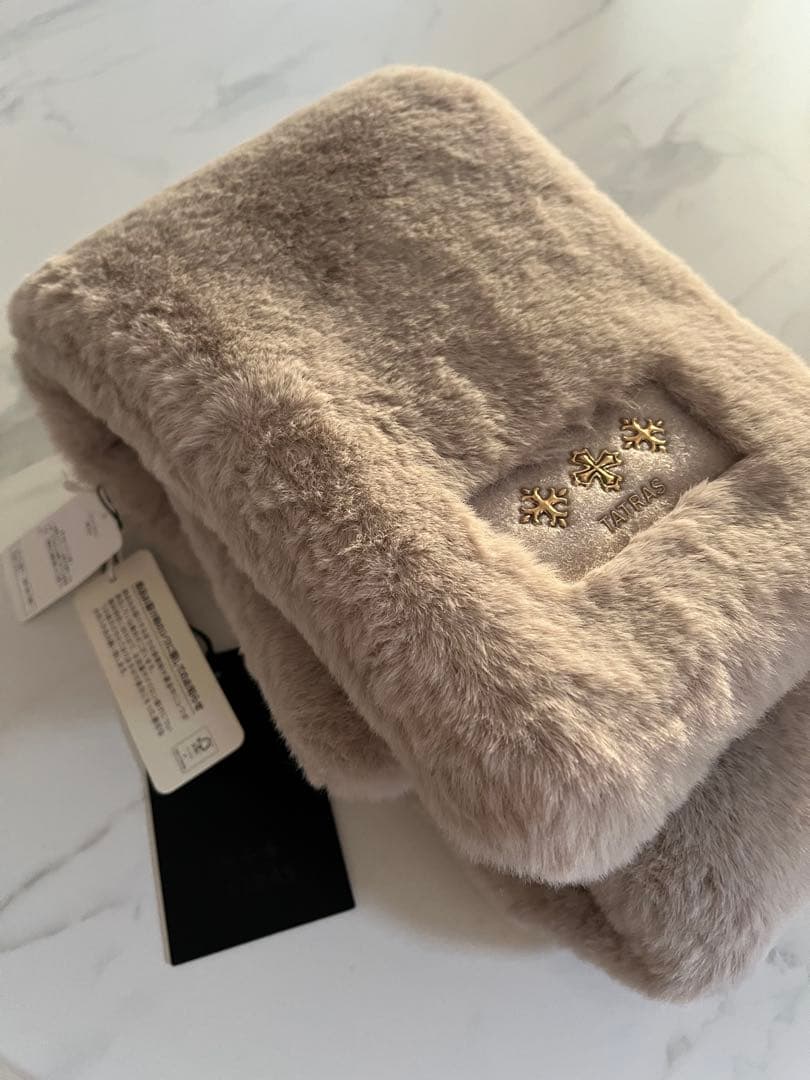 【未使用タグ付き】TATRAS マフラー