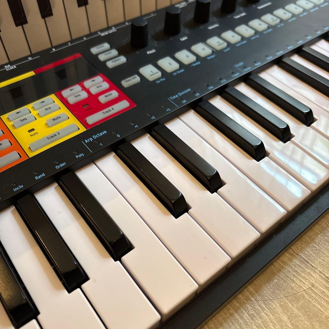 ARTURIA KEYSTEP PRO 37鍵 MIDIキーボード Black