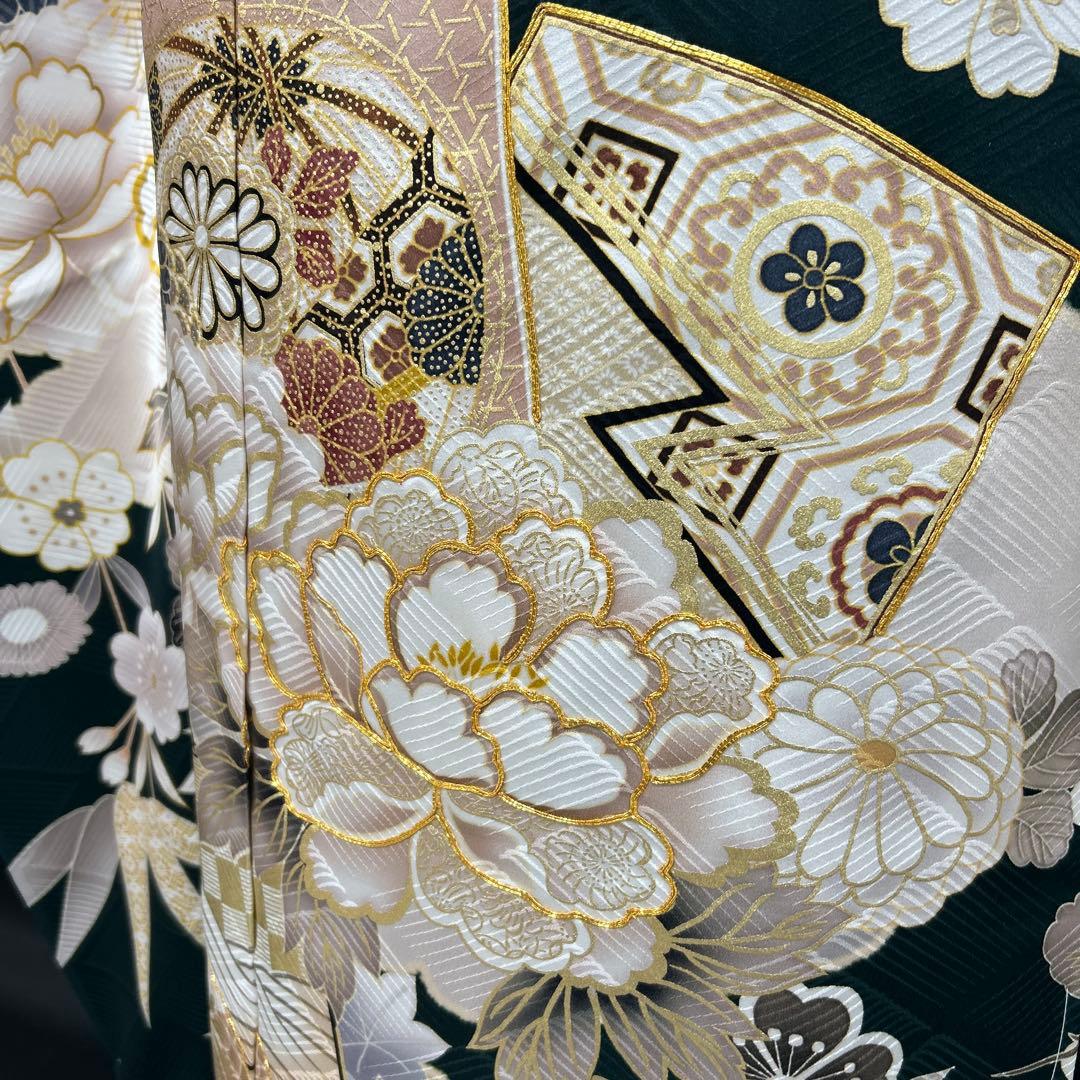 深緑色の豪華な牡丹に松竹梅の古典振袖フルセット(ガード加工・着物バック・髪飾り)