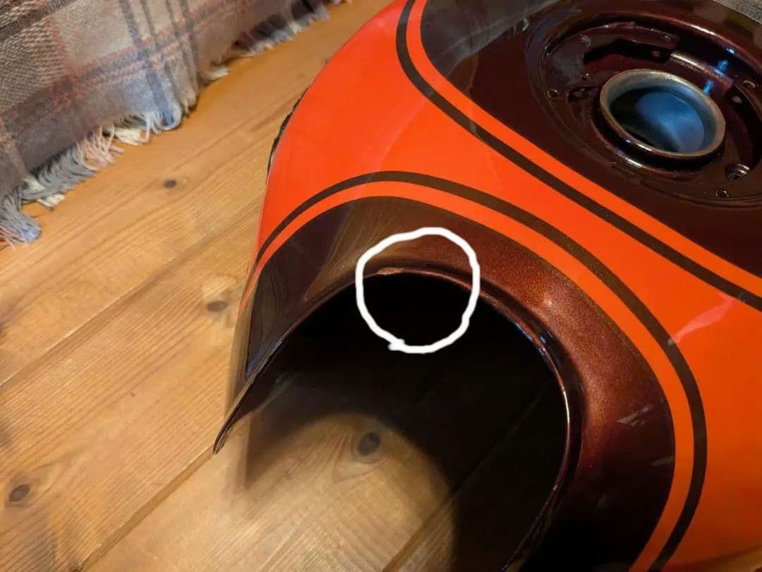 ゼファーΧ400　純正タンク　美品