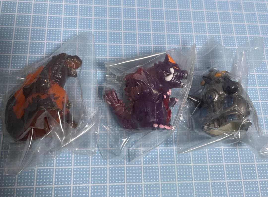 ゴジラ総攻撃 ソフビ 指人形 19種 セット メルカリ便