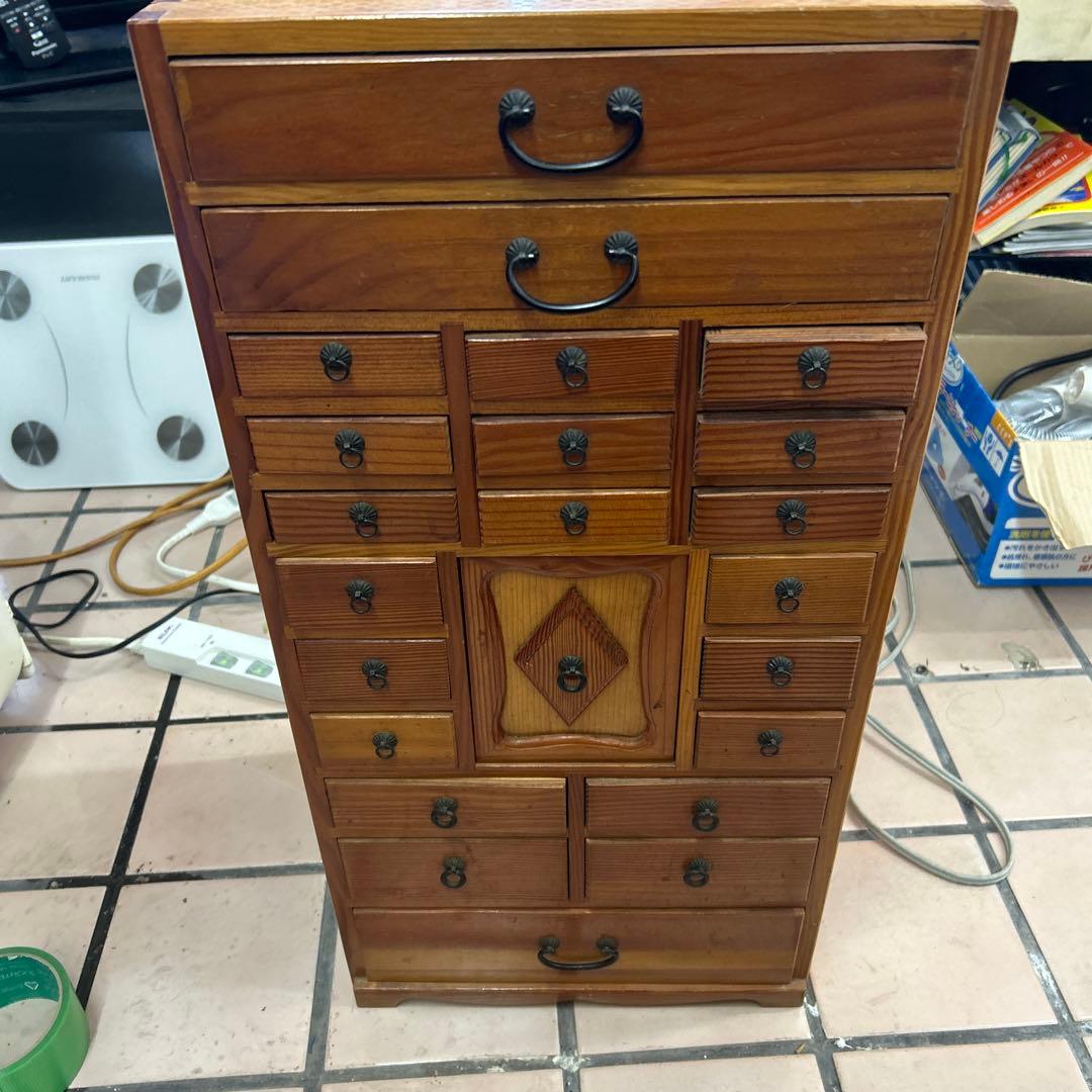 からくり箪笥　薬箪笥　和風デザイン 22引き出し 　隠し扉