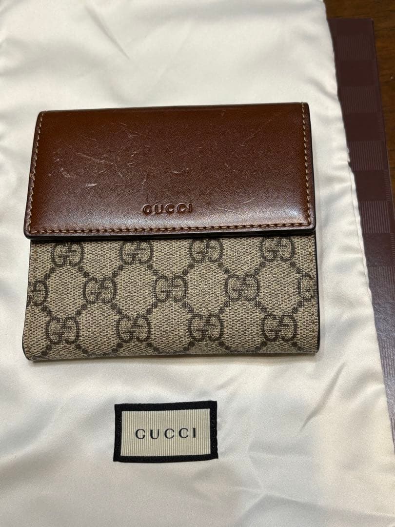 GUCCI 二つ折り財布 GGパターン ブラウン