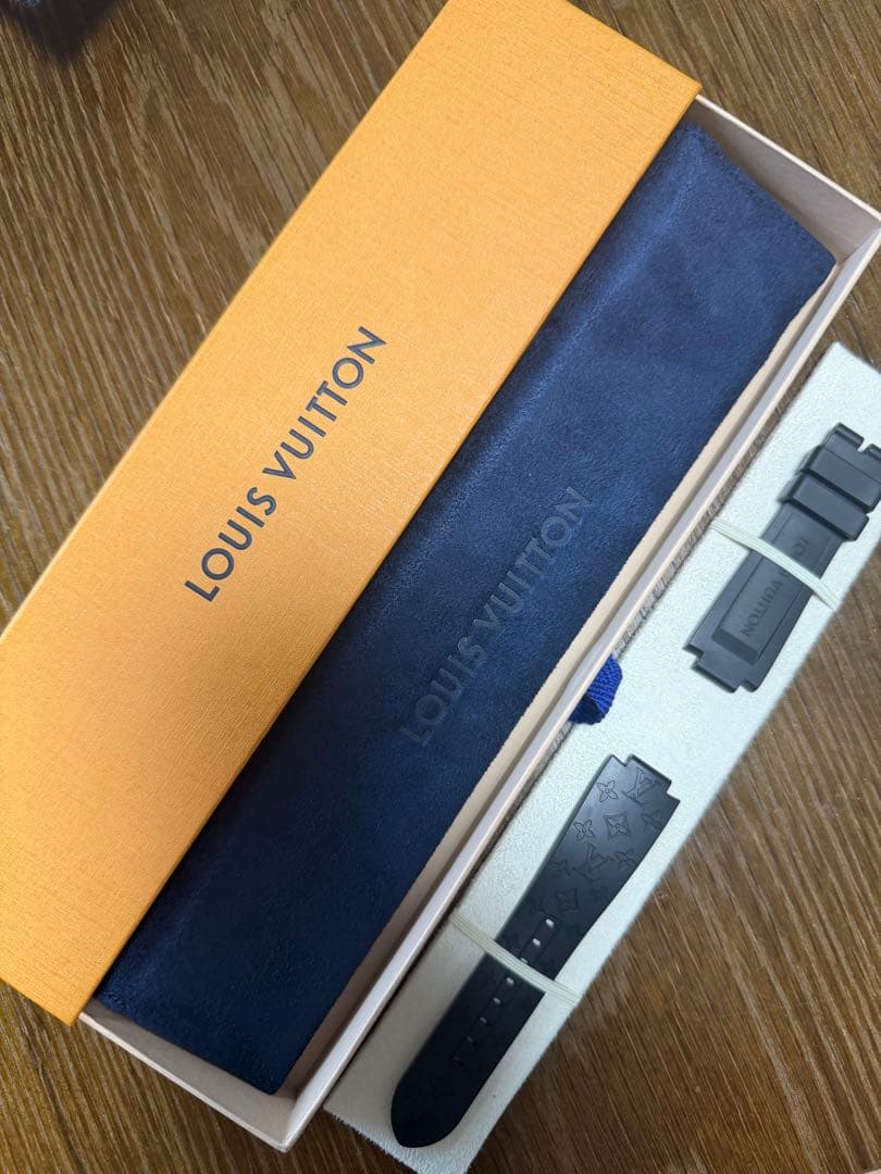 LOUIS VUITTON ルイヴィトン　時計　バンド　ラバー