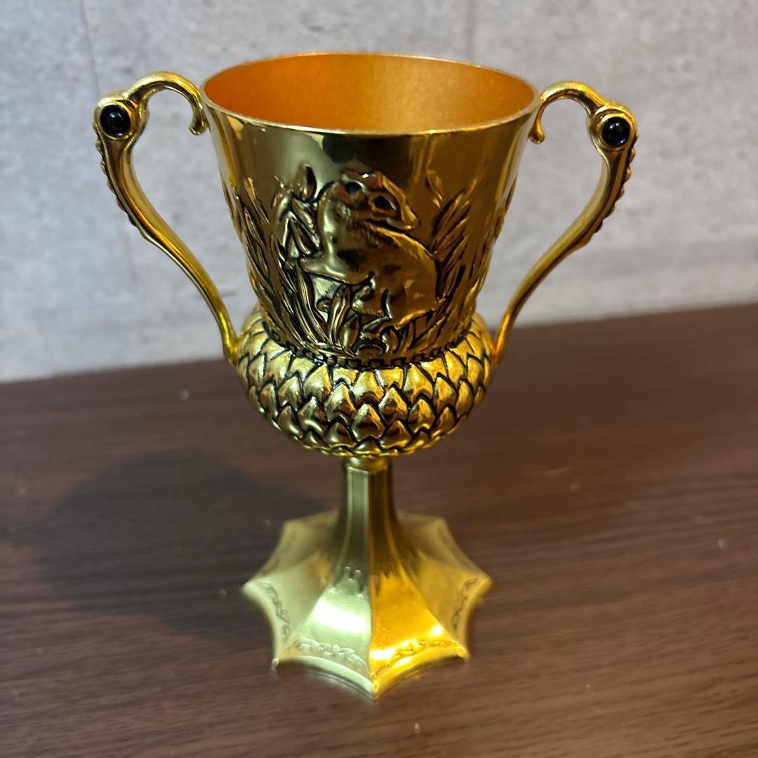 ハリー・ポッター 公式ライセンス ゴールドトロフィー型オブジェ