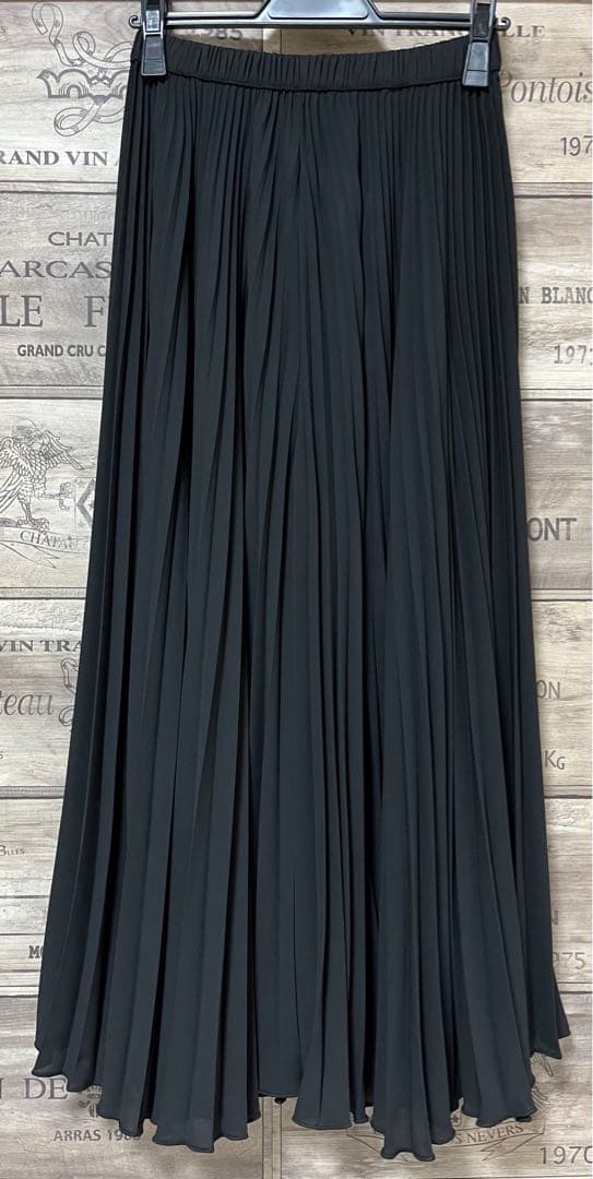 7/3迄限定価格⭐︎新品 PRIORITY プリーツパンツ 黒 Mal.