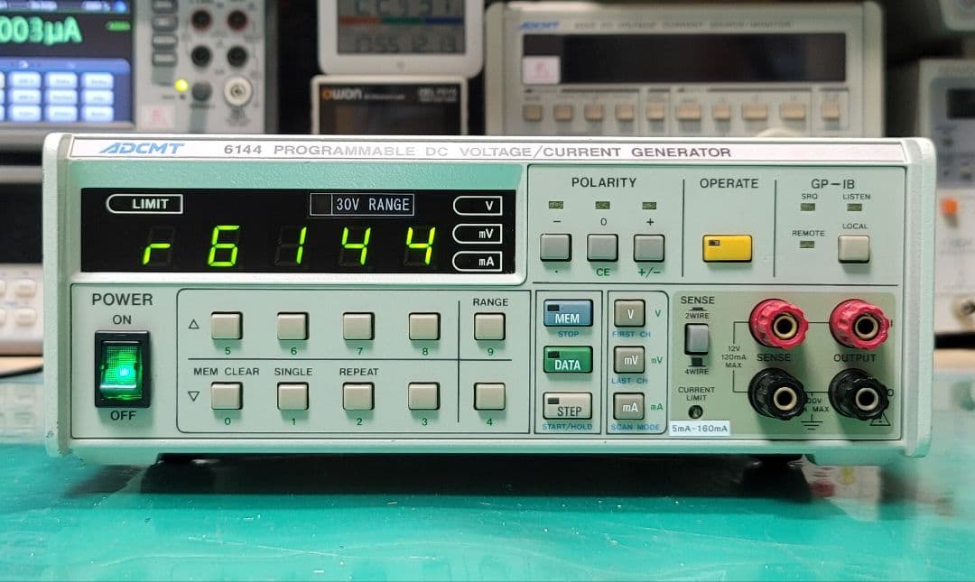 ADVANTEST プログラマブル 直流電圧/電流発生器