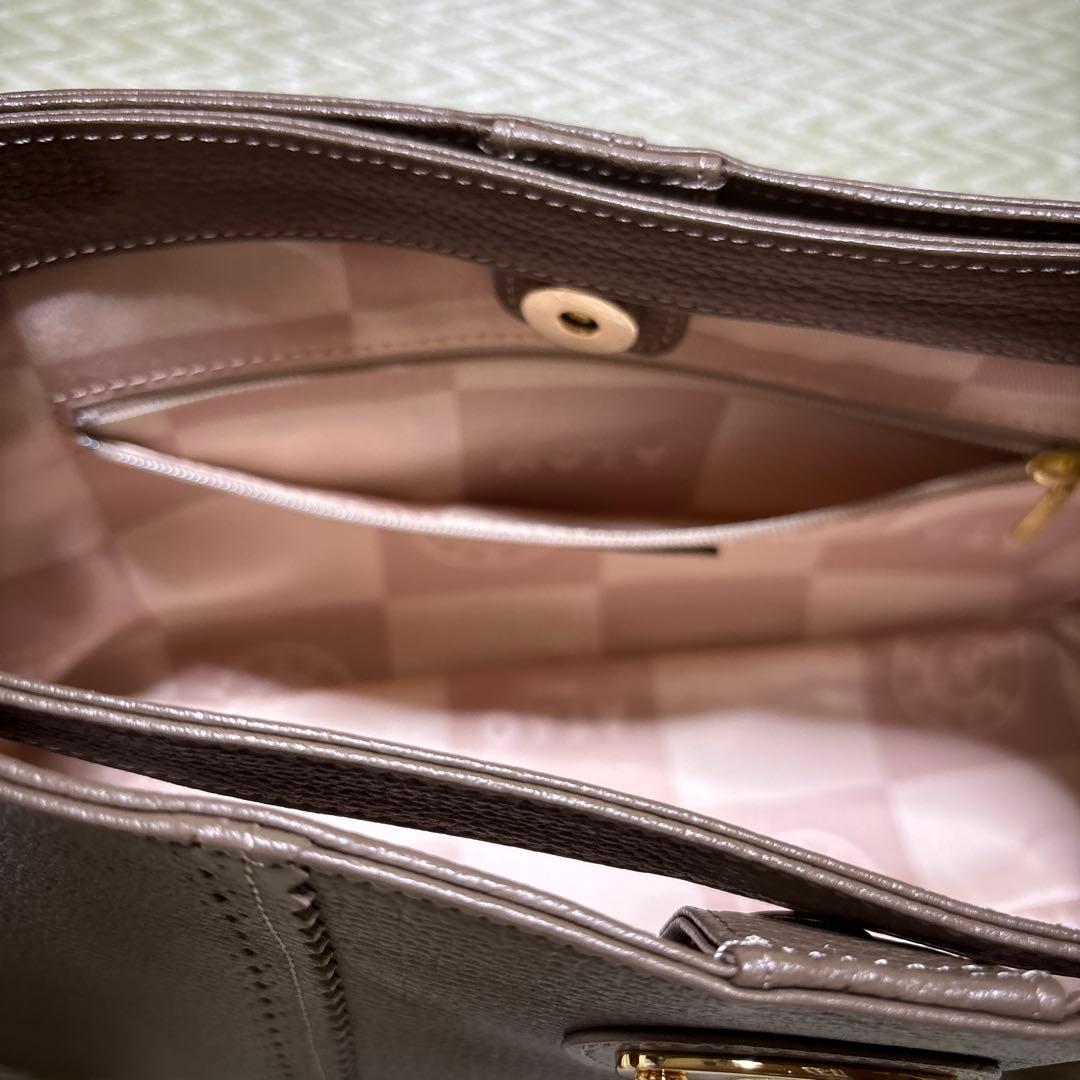 ATAO ブラウンレザー ショルダーバッグ