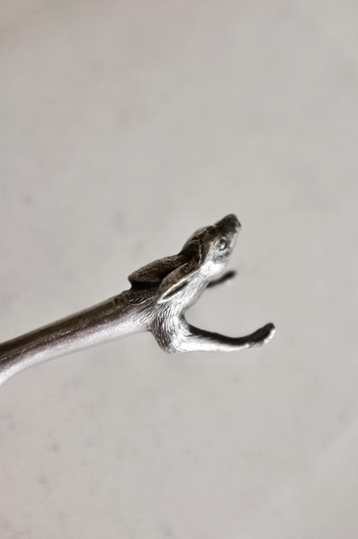 sold フランス 駆け抜ける永遠のウサギとカトラリーレスト アンティーク