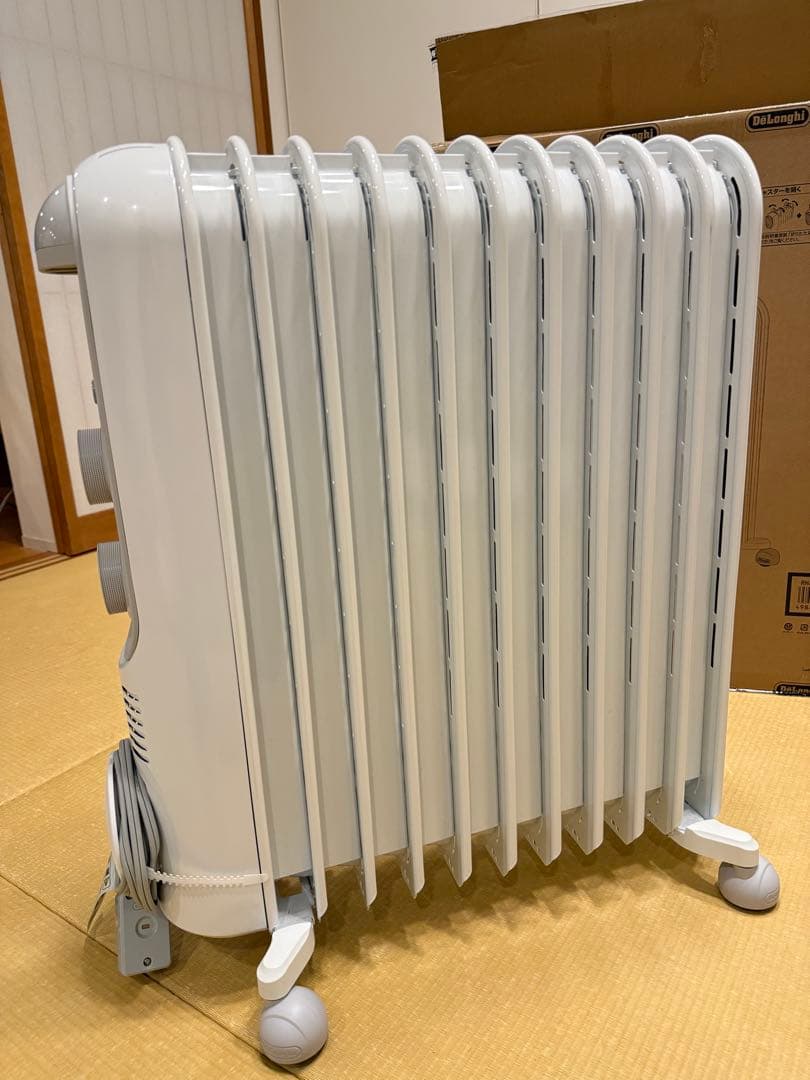 DeLonghi オイルヒーター RHJ45M1115-LG｜キャスター付美品